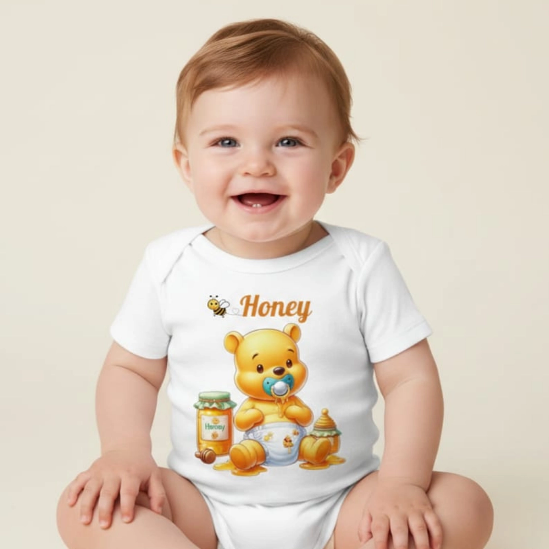 Winnie-Honey-Baskili-Zibin.webp Winnie Honey Baskılı Zıbın - Görsel 1